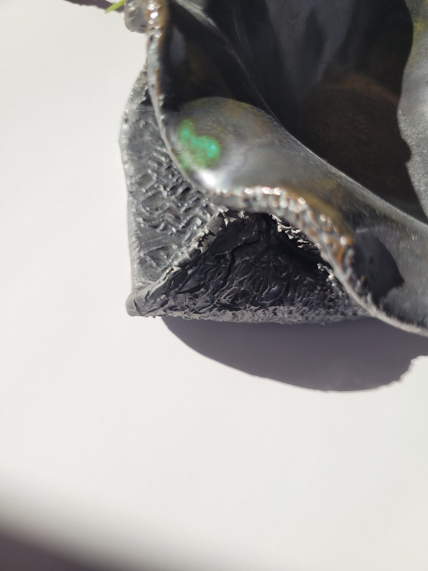 Handgetöpferte Schale aus Ton – dunkle Glasur mit Grüntönen | Boho Keramik Unikat Deko