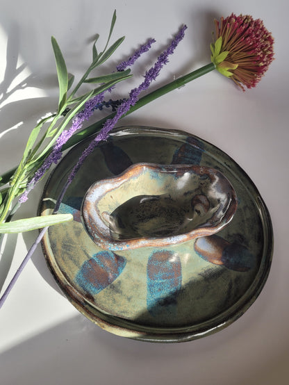 Teller mit integrierter Dipschale