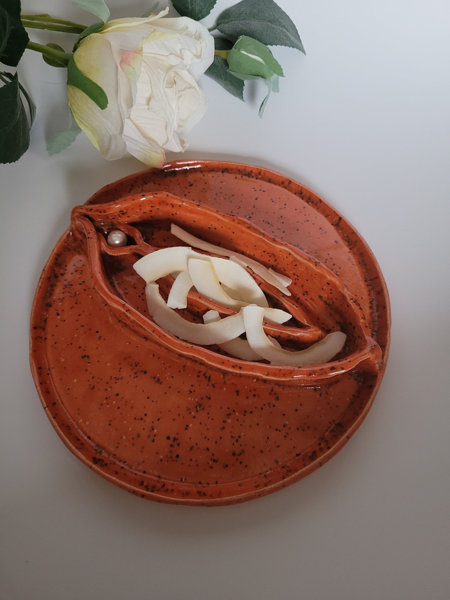 Vulvaschale aus Ton - rund