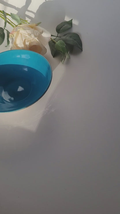 Keramik-Set in Ozeanblau, bestehend aus Becher und Müslischale, handgedreht und einzigartig