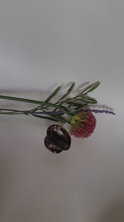 Besonderer Eierbecher quer – handgemachte Keramik, glasiert.