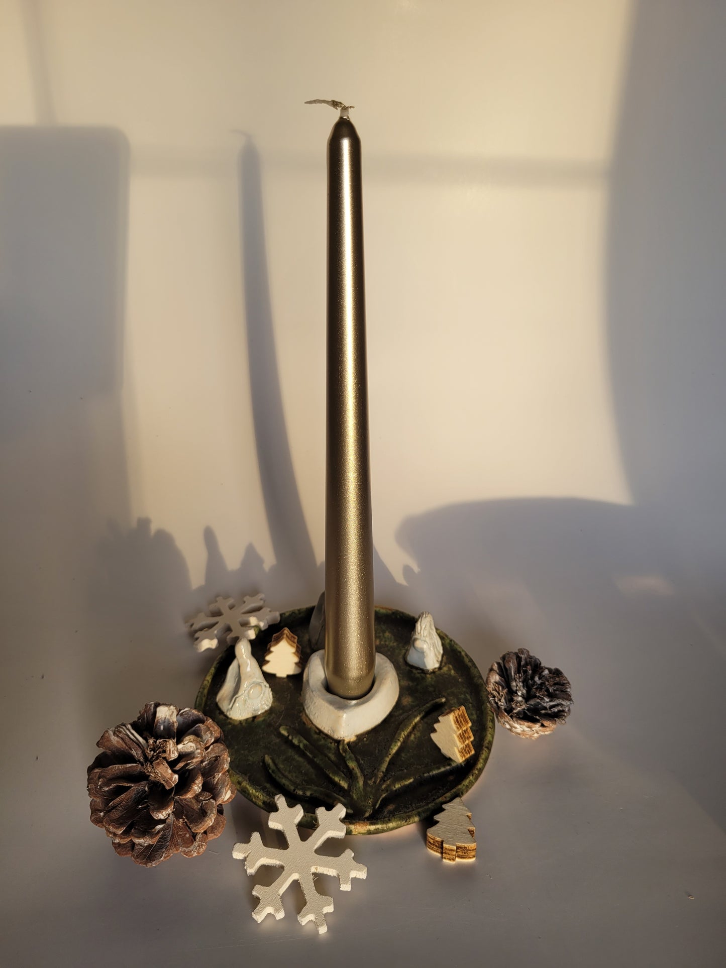 Kerzenhalter aus Ton, handgefertigt